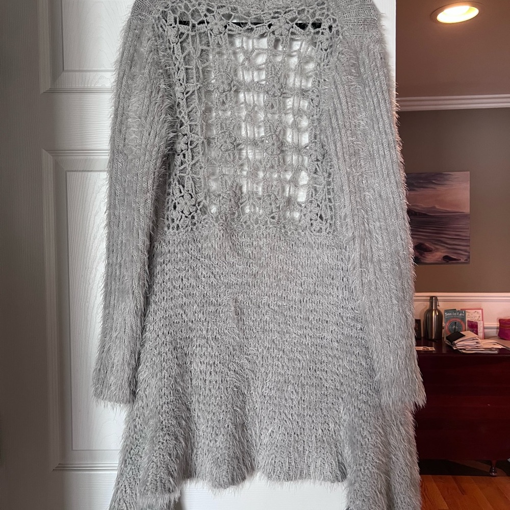 Ryu Fluffy Gray Knit Sweater